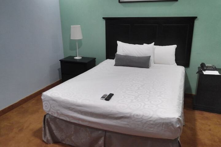 Room 21 of 36
