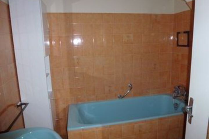 Room 5 of 13