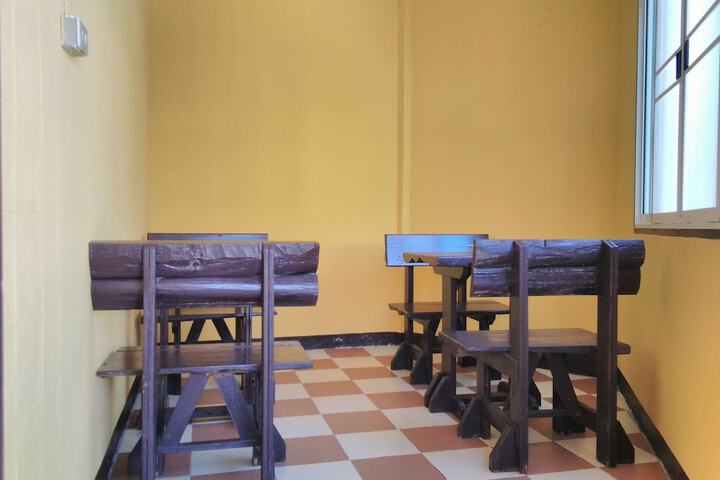 Room 14 of 35
