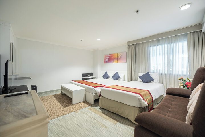 Room 20 of 33