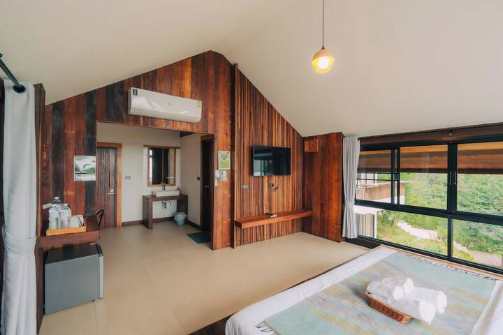 Room 36 of 140
