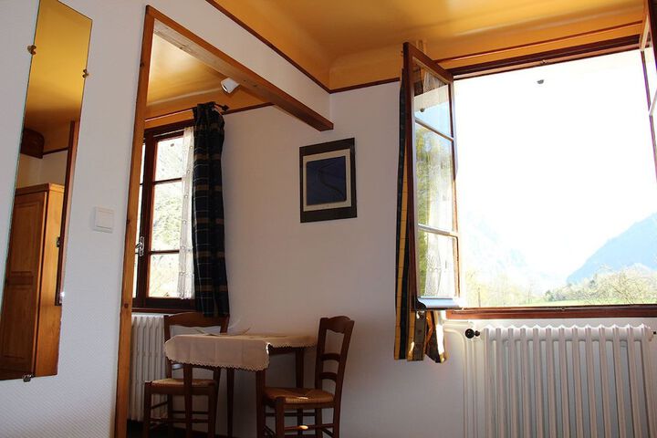 Room 15 of 46