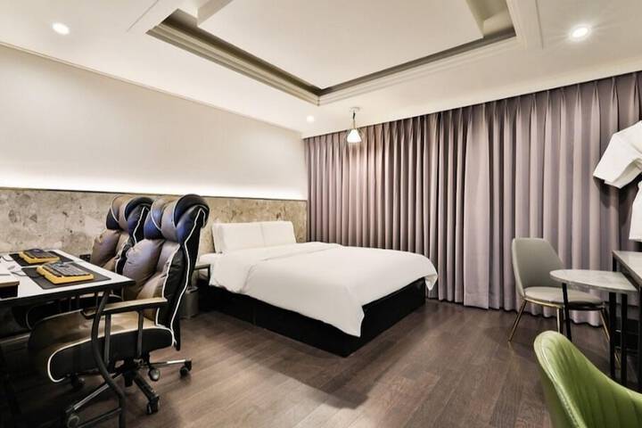 Room 26 of 44