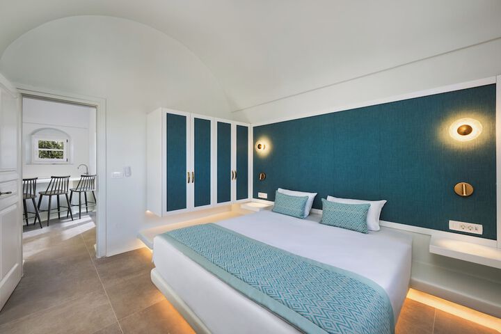 Room 16 of 100