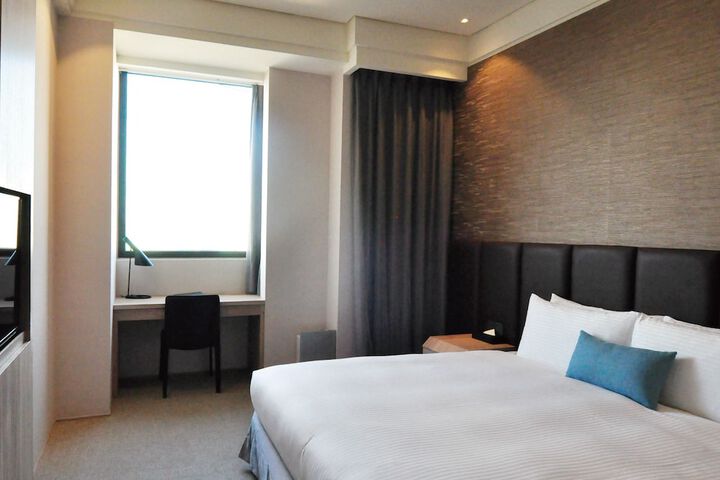 Room 12 of 35