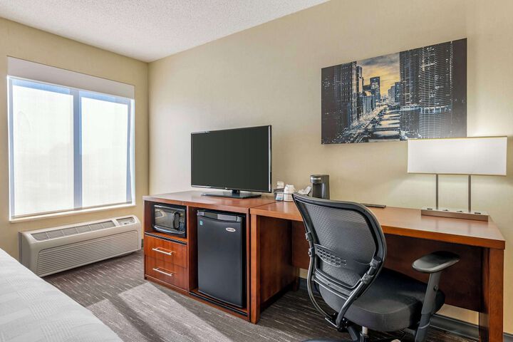 1 King Bed Microwave and Refrigerator Full Breakfast (9 of 29)