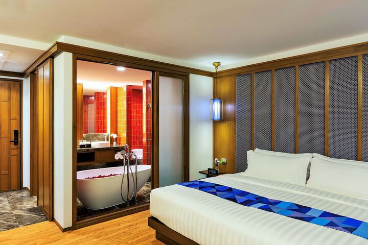 Room 15 of 41