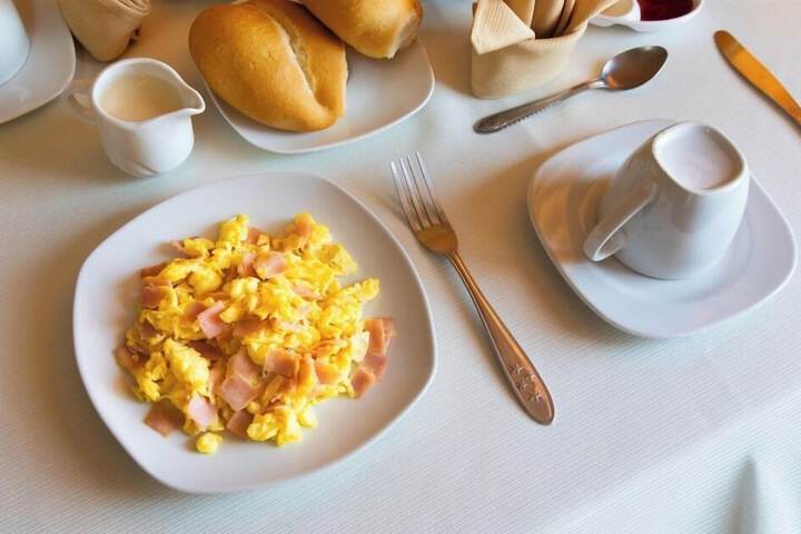 Breakfast/Coffee Service 17 of 20