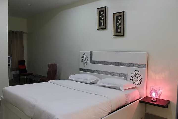 Room 16 of 23