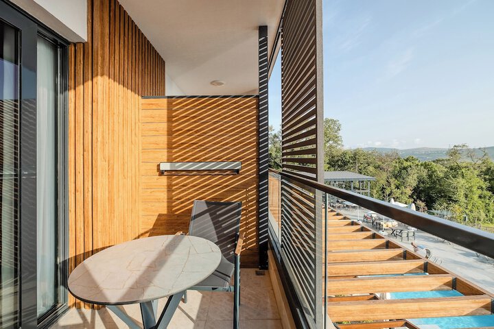 Terrace/Patio 32 of 75
