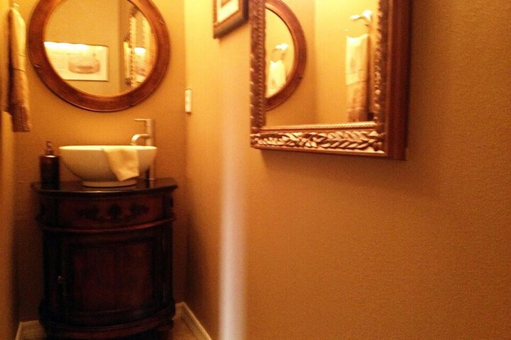 Room 10 of 29