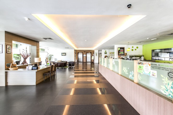 Hotel 2 of 39