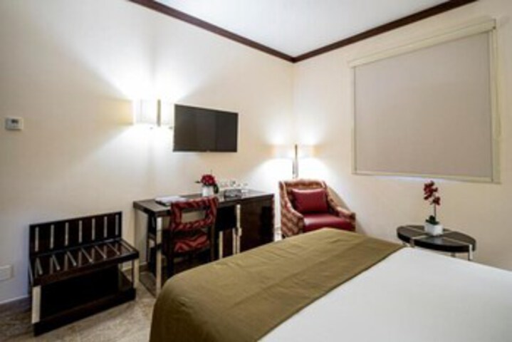 Room 14 of 26