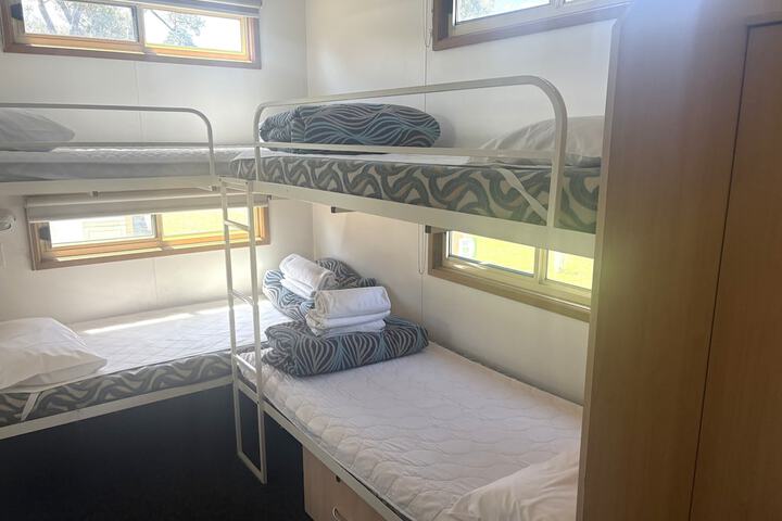 Room 21 of 151