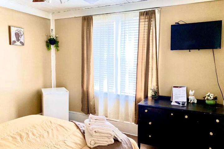 Tranquil Double Room (6 of 14)