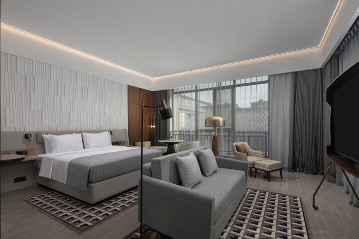 Room 12 of 43