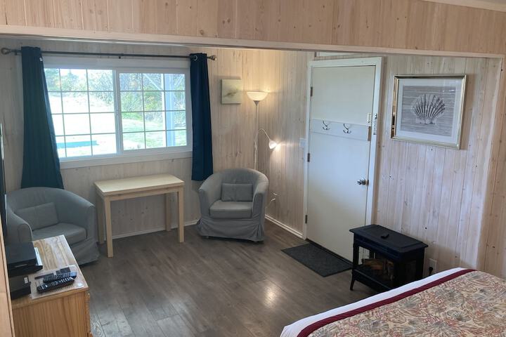 Room 12 of 150