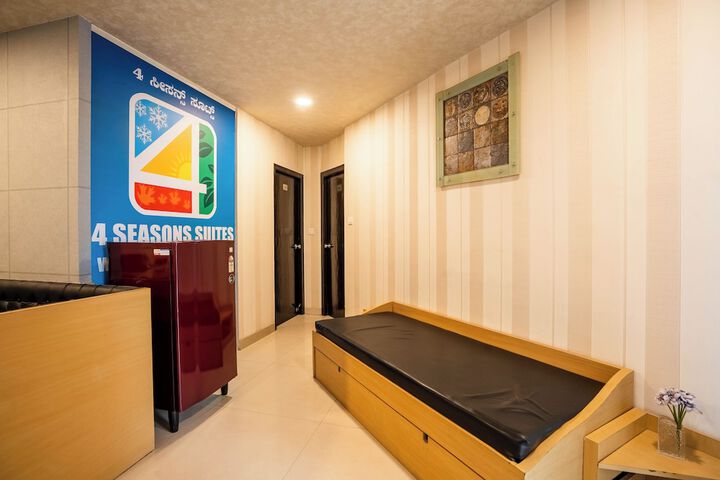 Room 52 of 92