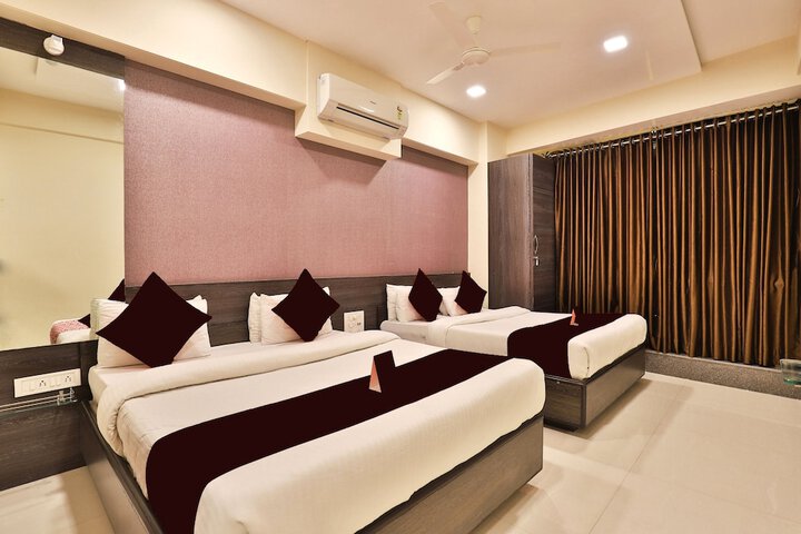 Room 7 of 33