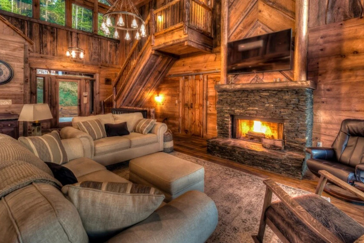 Rocknview Lodge by Escape to Blue Ridge