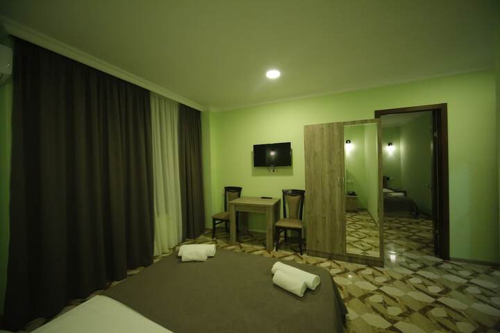 Room 13 of 51