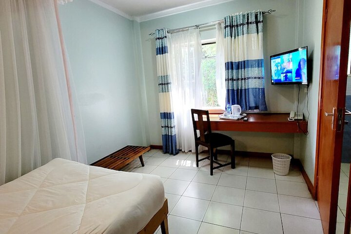 Room 25 of 60