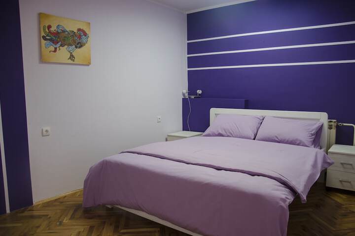 Room 10 of 21