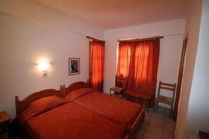 Room 13 of 27