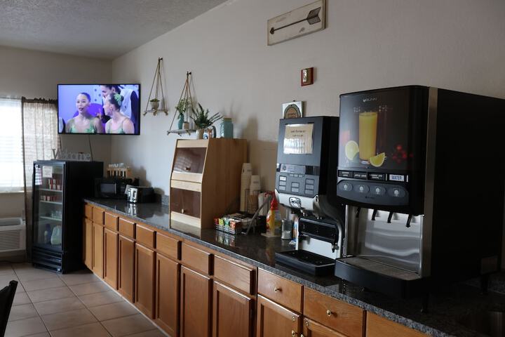 Breakfast/Coffee Service 42 of 47