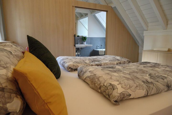 Room 20 of 64