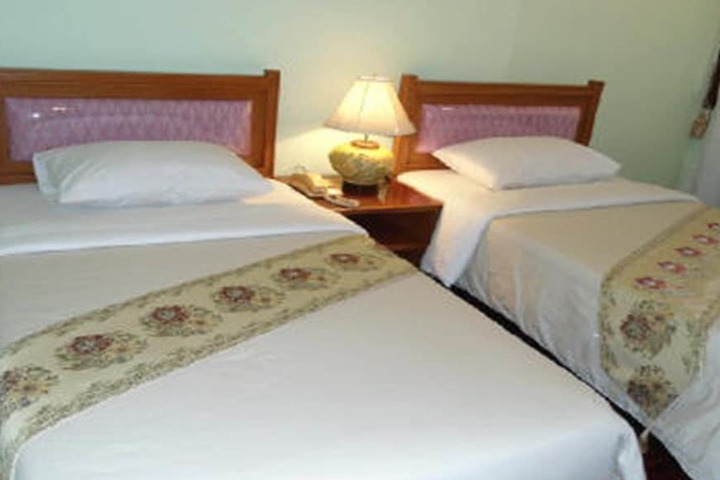 Room 15 of 18