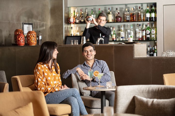 Lounge 77 of 91