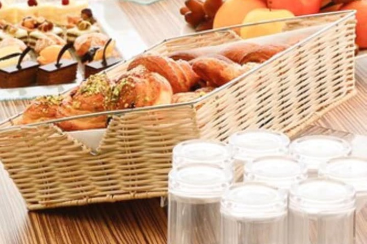 Breakfast/Coffee Service 42 of 106