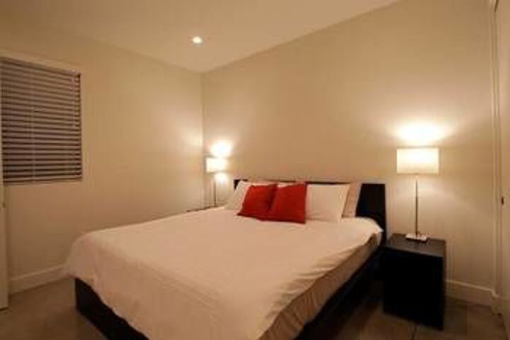 Room 8 of 14