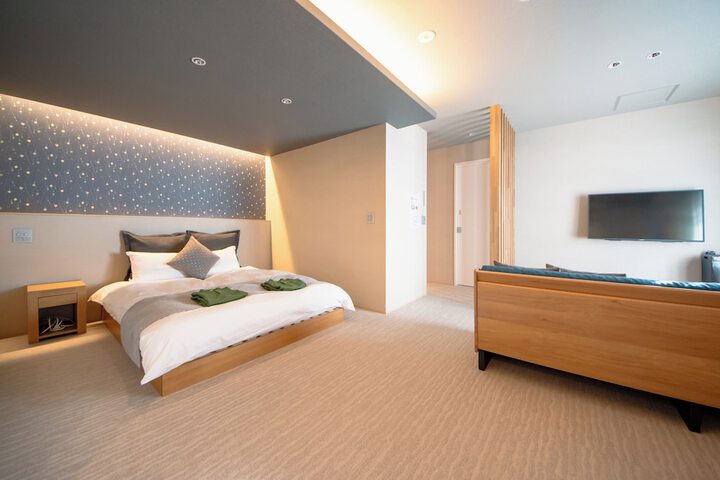 Room 13 of 52