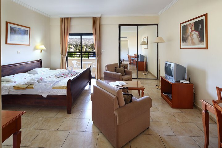 Room 3 of 57