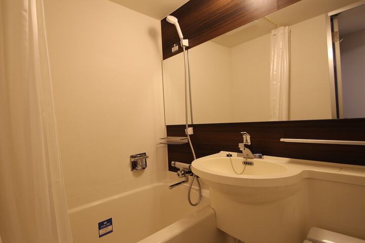 Room 36 of 63