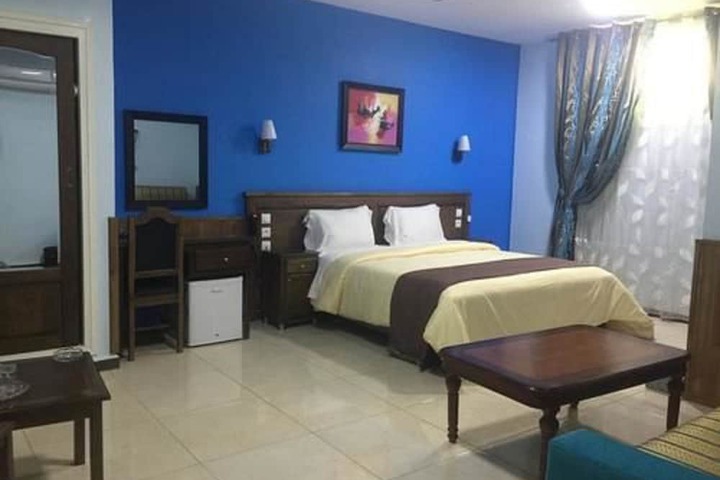 Room 7 of 24