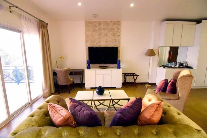 Room 43 of 161
