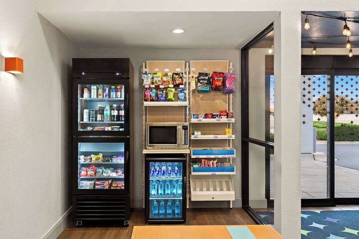 Snack bar