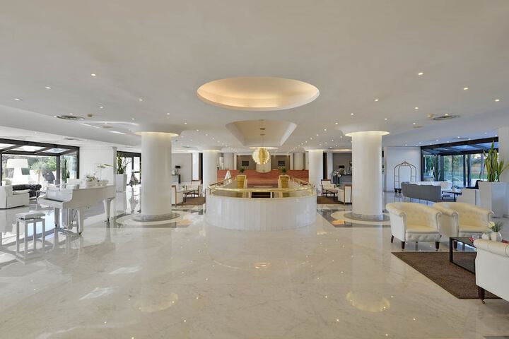 Hotel Interior 2 of 99