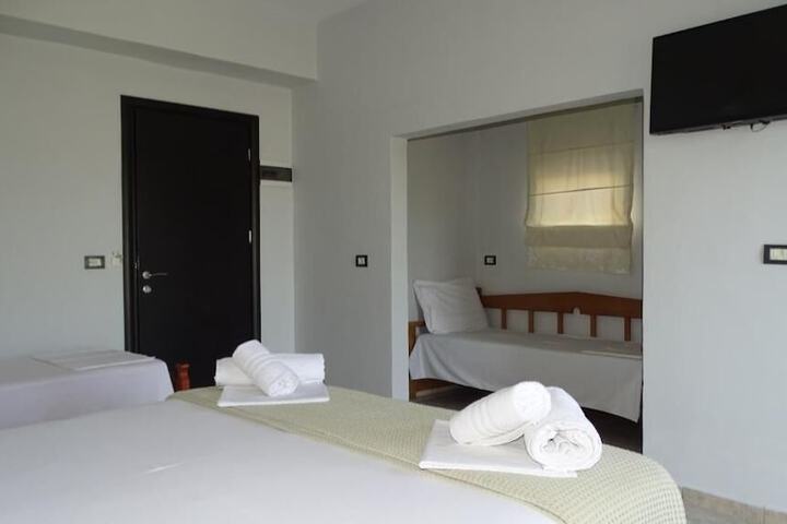 Room 5 of 59