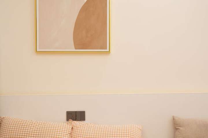 Room 8 of 49