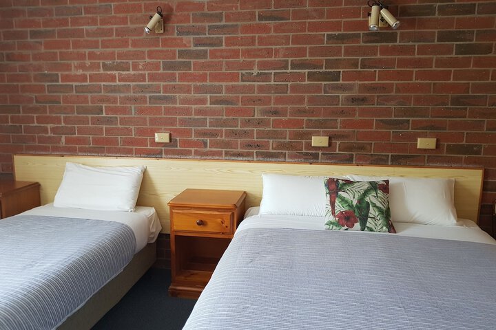 Room 10 of 35
