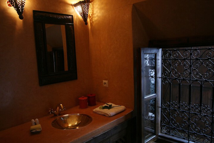 Room 27 of 57