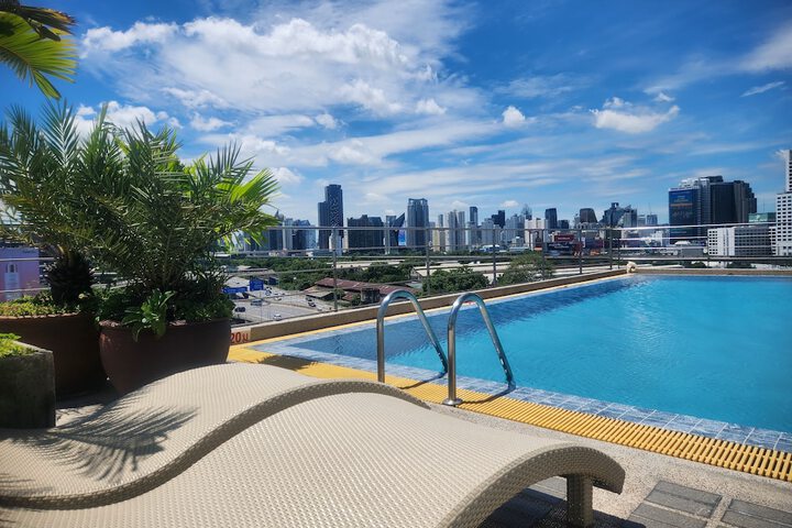 Pool 101 of 195