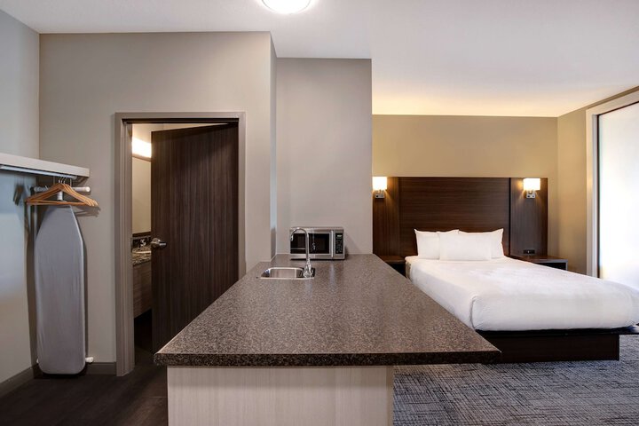 Room 19 of 44
