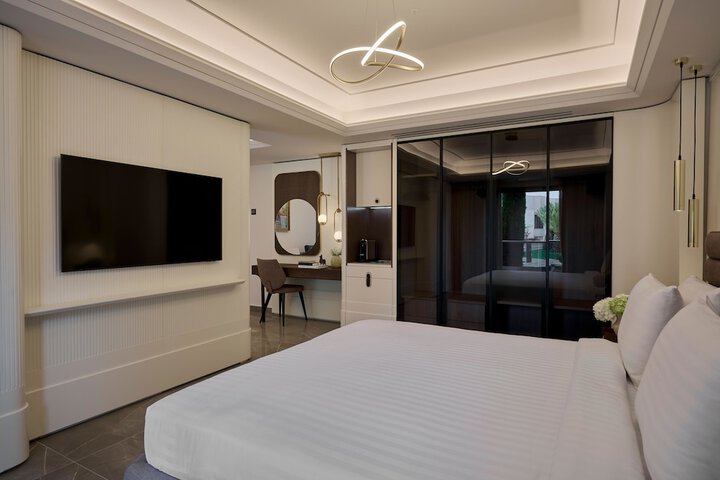 Room 122 of 400