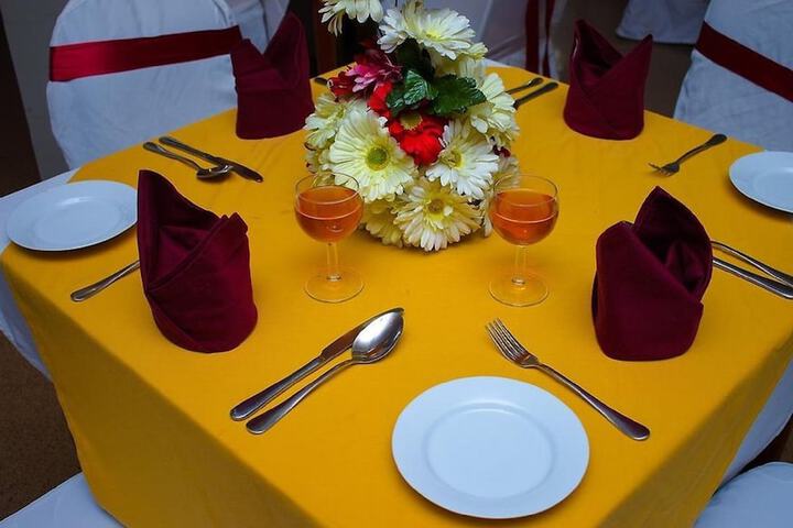 Dining 34 of 48