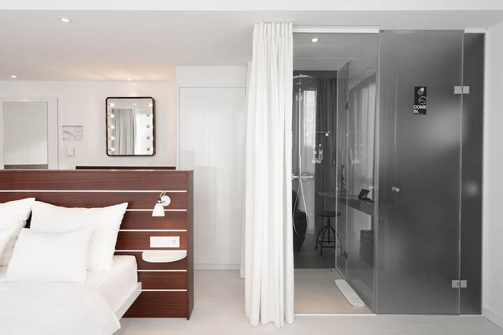 Room 39 of 82